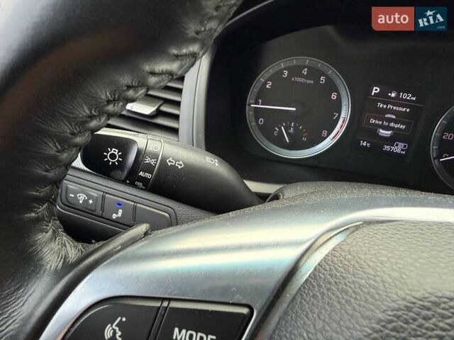 Білий Хендай Соната, об'ємом двигуна 2.36 л та пробігом 57 тис. км за 15950 $, фото 25 на Automoto.ua