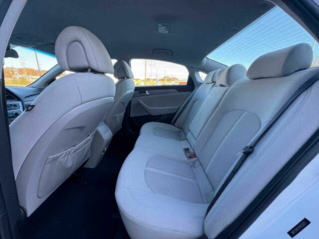 Белый Хендай Соната, объемом двигателя 2.4 л и пробегом 69 тыс. км за 10600 $, фото 11 на Automoto.ua