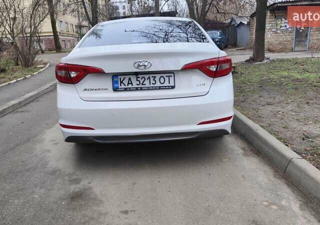 Хендай Соната 2017 в Киеве на Automoto.ua Белый Хендай Соната, объемом двигателя 2 л и пробегом 410 тыс. км за 12500 $, фото 6 на Automoto.ua