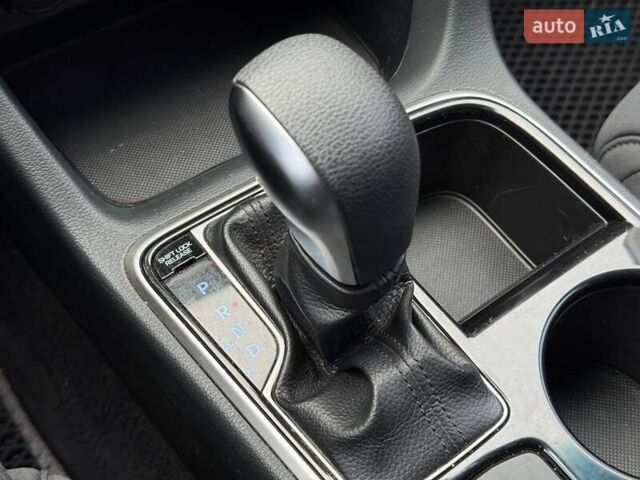 Білий Хендай Соната, об'ємом двигуна 2.36 л та пробігом 57 тис. км за 15950 $, фото 33 на Automoto.ua