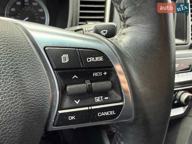 Білий Хендай Соната, об'ємом двигуна 2.36 л та пробігом 57 тис. км за 15950 $, фото 26 на Automoto.ua