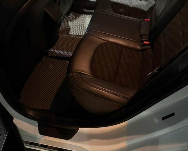 Белый Хендай Соната, объемом двигателя 2.36 л и пробегом 80 тыс. км за 13000 $, фото 25 на Automoto.ua