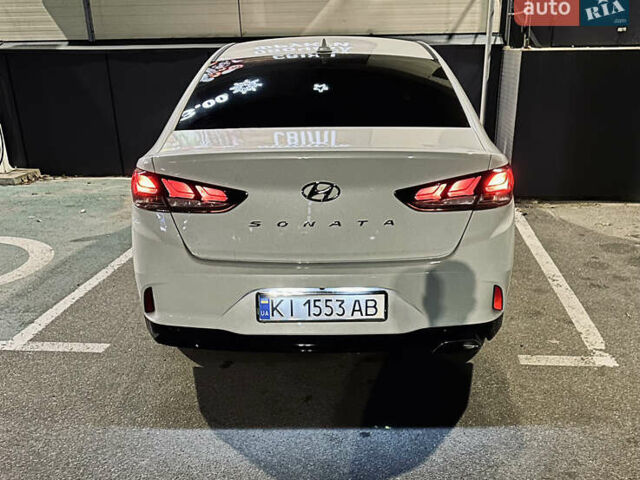 Белый Хендай Соната, объемом двигателя 2.36 л и пробегом 83 тыс. км за 13500 $, фото 20 на Automoto.ua