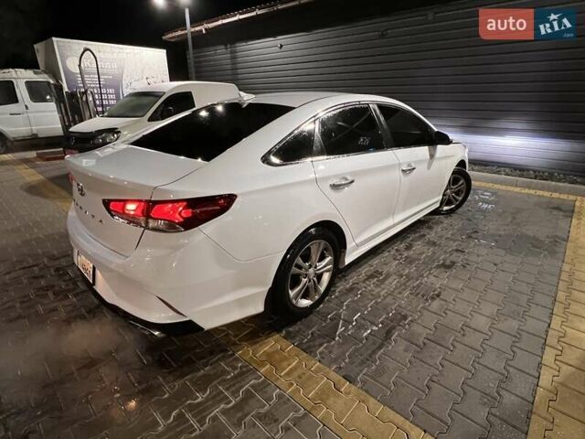 Хендай Соната 2017 в Белой Церкве на Automoto.ua Белый Хендай Соната, объемом двигателя 2.36 л и пробегом 142 тыс. км за 15000 $, фото 4 на Automoto.ua