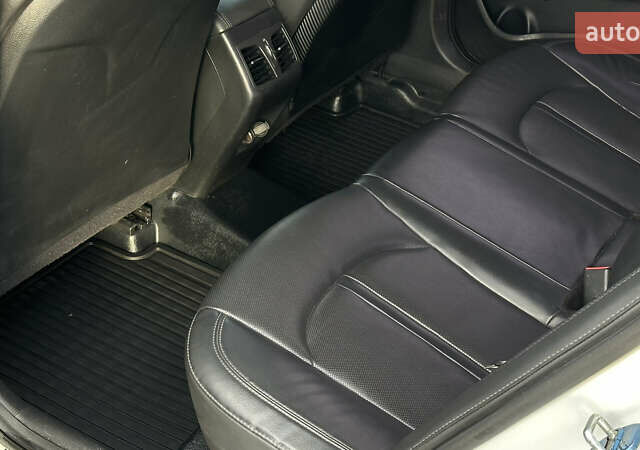 Белый Хендай Соната, объемом двигателя 2 л и пробегом 385 тыс. км за 9100 $, фото 13 на Automoto.ua