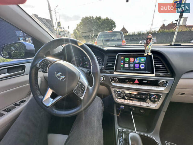 Белый Хендай Соната, объемом двигателя 2.36 л и пробегом 83 тыс. км за 13500 $, фото 17 на Automoto.ua