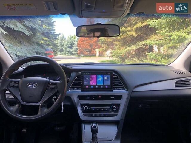 Білий Хендай Соната, об'ємом двигуна 2 л та пробігом 386 тис. км за 10390 $, фото 8 на Automoto.ua