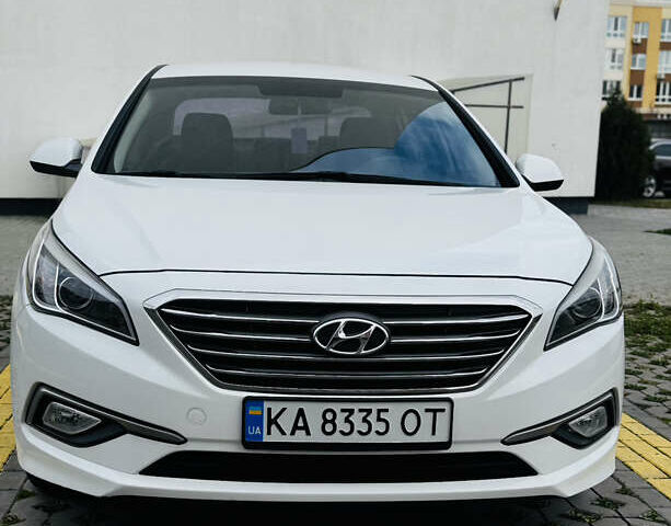 Білий Хендай Соната, об'ємом двигуна 2 л та пробігом 378 тис. км за 11300 $, фото 3 на Automoto.ua