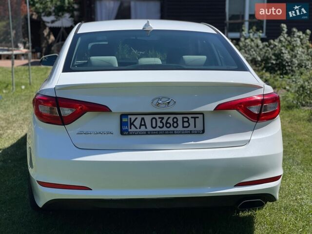 Білий Хендай Соната, об'ємом двигуна 2.36 л та пробігом 200 тис. км за 9300 $, фото 24 на Automoto.ua