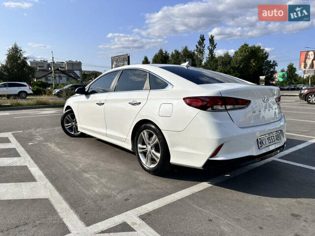 Белый Хендай Соната, объемом двигателя 2.36 л и пробегом 83 тыс. км за 13500 $, фото 5 на Automoto.ua