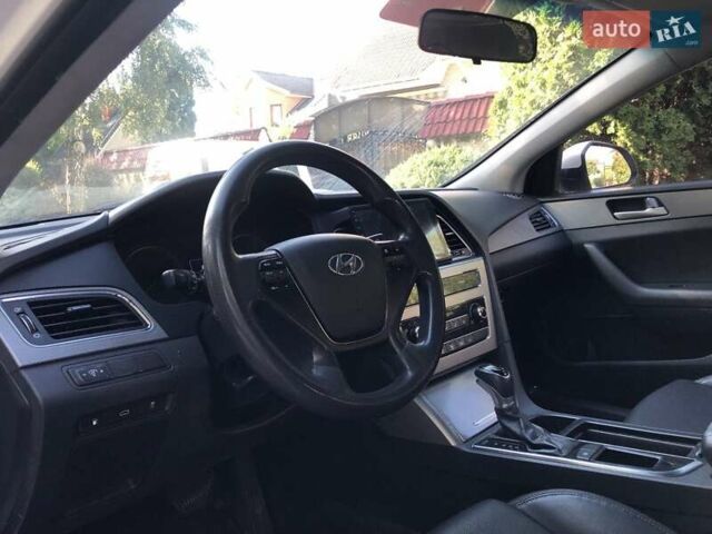 Білий Хендай Соната, об'ємом двигуна 2 л та пробігом 444 тис. км за 9990 $, фото 9 на Automoto.ua