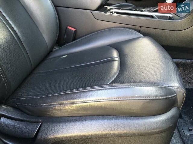 Білий Хендай Соната, об'ємом двигуна 2 л та пробігом 386 тис. км за 10390 $, фото 12 на Automoto.ua