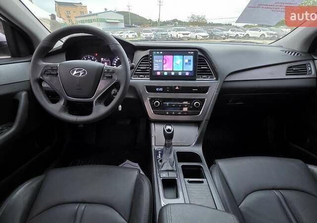 Білий Хендай Соната, об'ємом двигуна 2 л та пробігом 415 тис. км за 9490 $, фото 8 на Automoto.ua