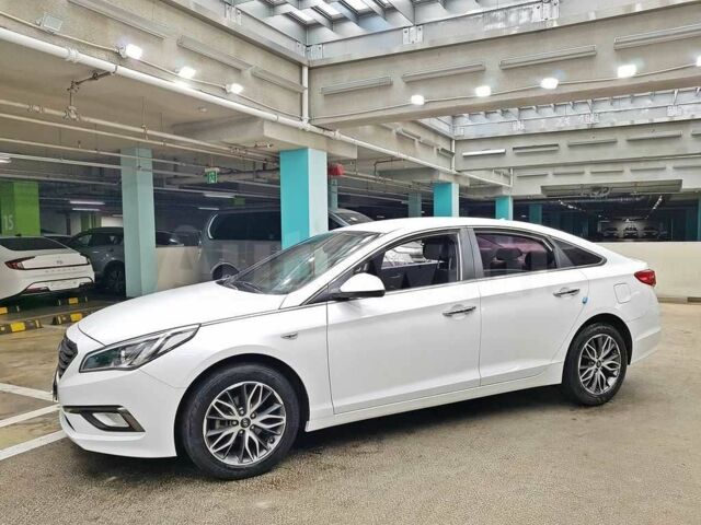 Хендай Соната 2018 у Києві на Automoto.ua Білий Хендай Соната, об'ємом двигуна 2 л та пробігом 200 тис. км за 10500 $, фото 3 на Automoto.ua