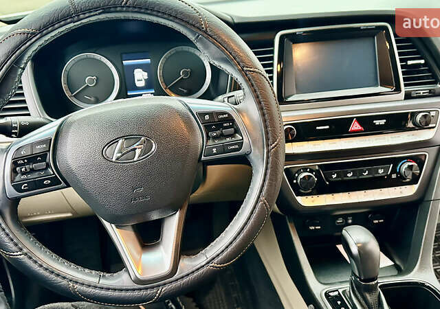 Белый Хендай Соната, объемом двигателя 2.36 л и пробегом 46 тыс. км за 14000 $, фото 9 на Automoto.ua