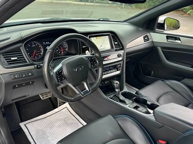 Хендай Соната 2018 в Кривом Роге на Automoto.ua Белый Хендай Соната, объемом двигателя 2 л и пробегом 50 тыс. км за 4500 $, фото 8 на Automoto.ua