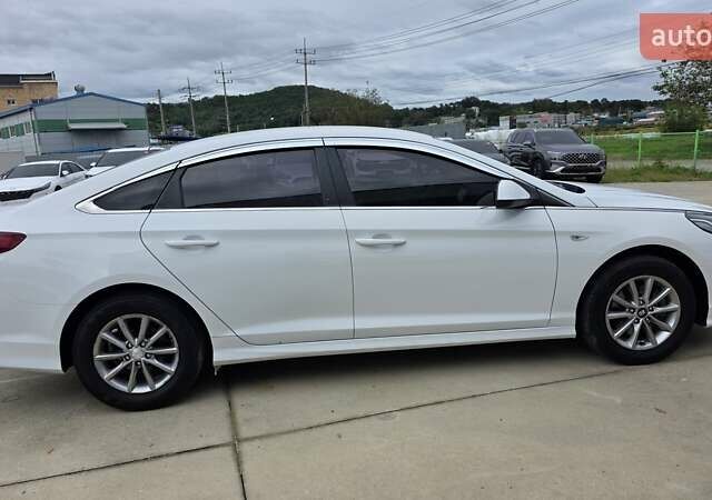 Білий Хендай Соната, об'ємом двигуна 0 л та пробігом 382 тис. км за 11490 $, фото 5 на Automoto.ua