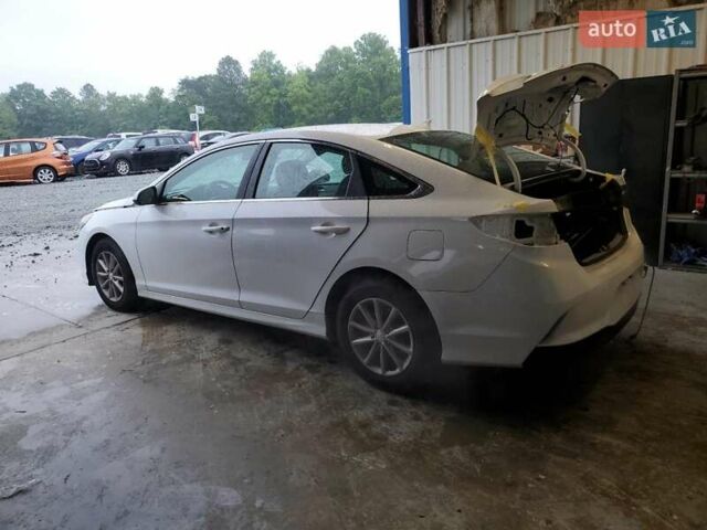 Белый Хендай Соната, объемом двигателя 2.4 л и пробегом 67 тыс. км за 2100 $, фото 1 на Automoto.ua