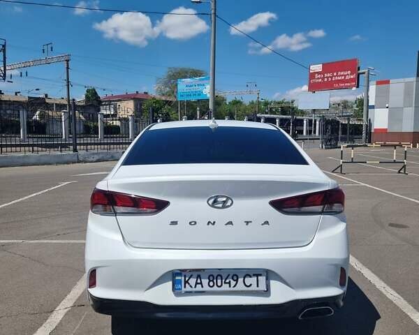 Белый Хендай Соната, объемом двигателя 2.4 л и пробегом 99 тыс. км за 14000 $, фото 21 на Automoto.ua