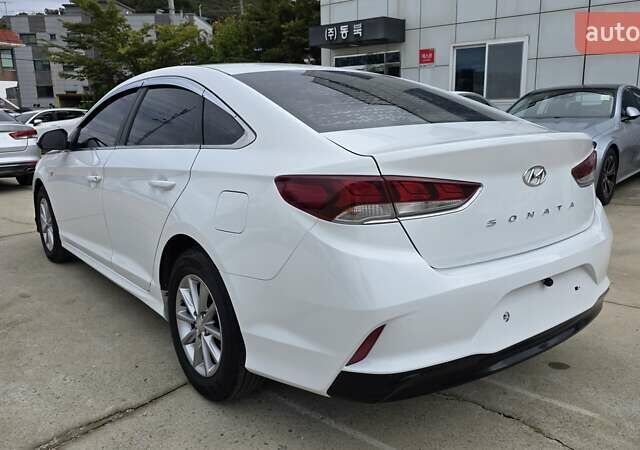 Білий Хендай Соната, об'ємом двигуна 0 л та пробігом 382 тис. км за 11490 $, фото 2 на Automoto.ua