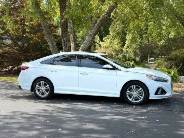 Білий Хендай Соната, об'ємом двигуна 2.4 л та пробігом 35 тис. км за 2900 $, фото 4 на Automoto.ua