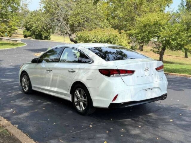 Білий Хендай Соната, об'ємом двигуна 2.4 л та пробігом 35 тис. км за 2900 $, фото 5 на Automoto.ua