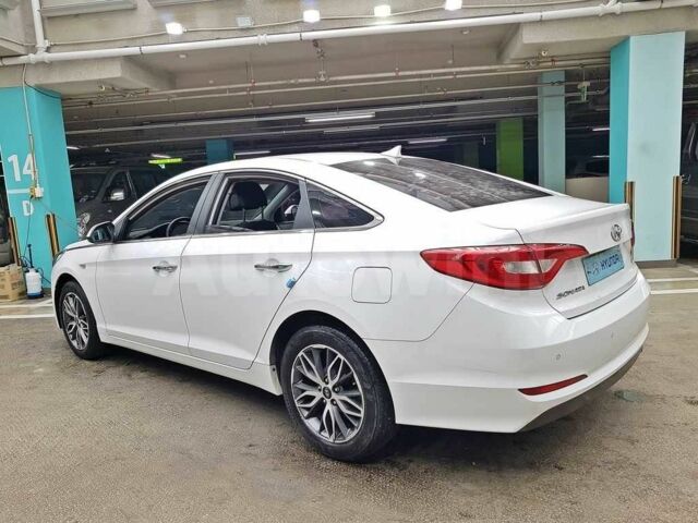 Хендай Соната 2018 у Києві на Automoto.ua Білий Хендай Соната, об'ємом двигуна 2 л та пробігом 200 тис. км за 10500 $, фото 5 на Automoto.ua