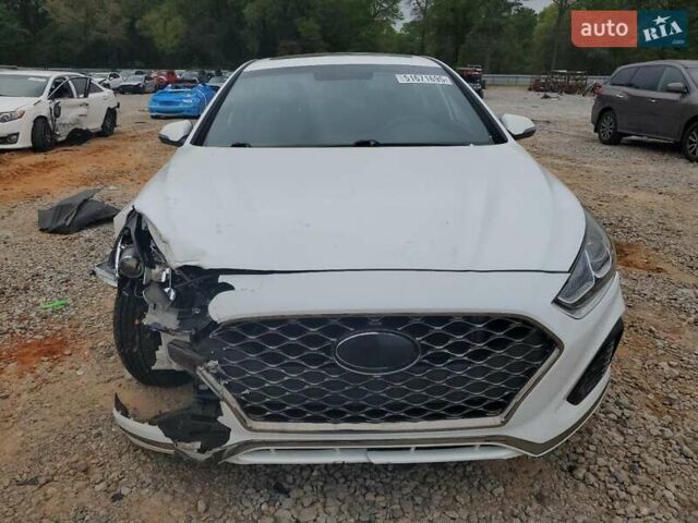 Белый Хендай Соната, объемом двигателя 2.4 л и пробегом 97 тыс. км за 2000 $, фото 4 на Automoto.ua