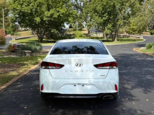 Білий Хендай Соната, об'ємом двигуна 2.4 л та пробігом 35 тис. км за 2900 $, фото 6 на Automoto.ua