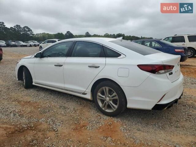 Белый Хендай Соната, объемом двигателя 2.4 л и пробегом 97 тыс. км за 2000 $, фото 1 на Automoto.ua