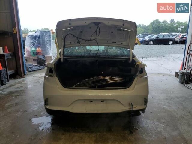 Белый Хендай Соната, объемом двигателя 2.4 л и пробегом 67 тыс. км за 2100 $, фото 5 на Automoto.ua