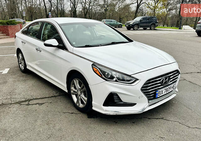 Белый Хендай Соната, объемом двигателя 2.36 л и пробегом 46 тыс. км за 14000 $, фото 15 на Automoto.ua