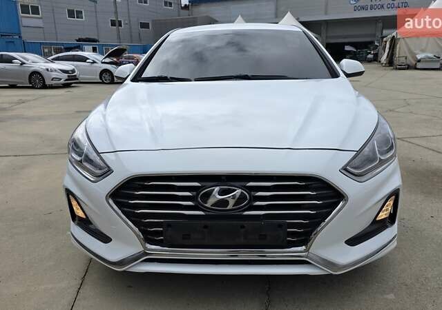 Білий Хендай Соната, об'ємом двигуна 0 л та пробігом 382 тис. км за 11490 $, фото 7 на Automoto.ua