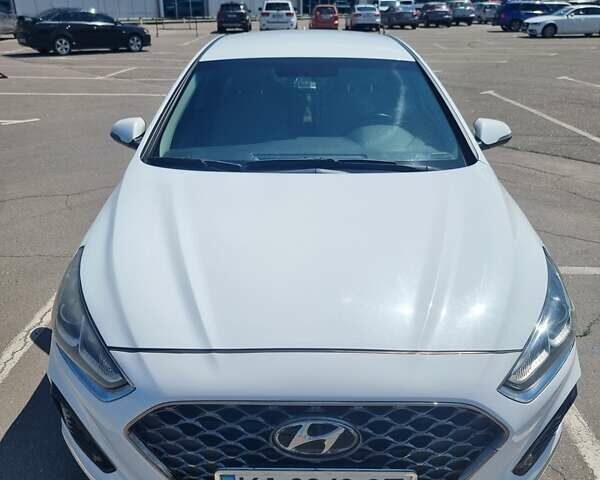 Белый Хендай Соната, объемом двигателя 2.4 л и пробегом 99 тыс. км за 14000 $, фото 24 на Automoto.ua