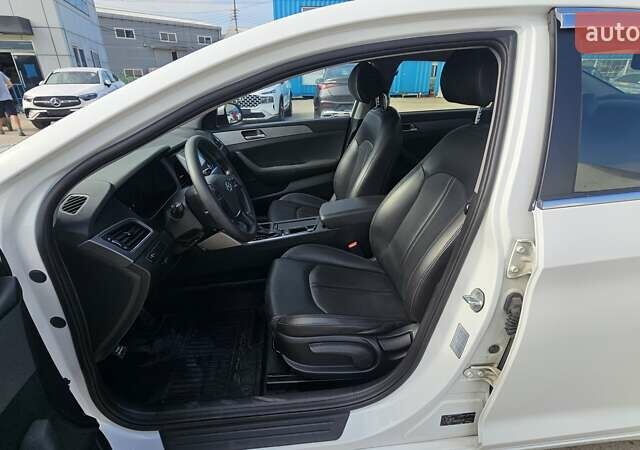 Білий Хендай Соната, об'ємом двигуна 2 л та пробігом 329 тис. км за 10990 $, фото 11 на Automoto.ua