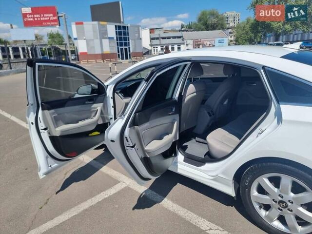 Белый Хендай Соната, объемом двигателя 2.4 л и пробегом 99 тыс. км за 14000 $, фото 12 на Automoto.ua