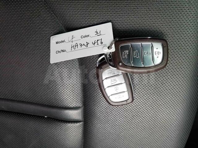 Хендай Соната 2018 у Києві на Automoto.ua Білий Хендай Соната, об'ємом двигуна 2 л та пробігом 200 тис. км за 10500 $, фото 17 на Automoto.ua