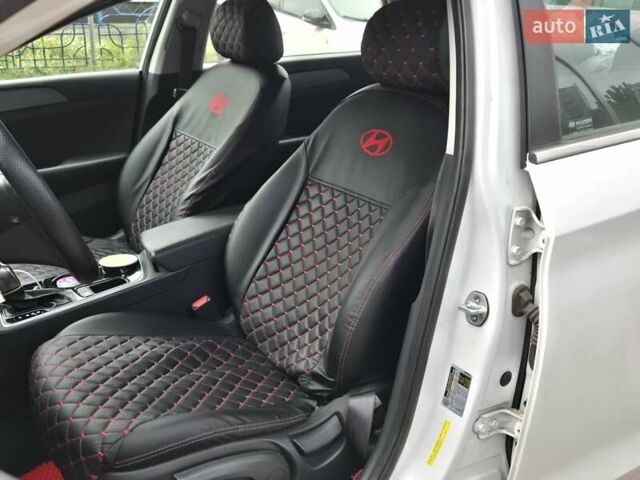 Білий Хендай Соната, об'ємом двигуна 2.4 л та пробігом 195 тис. км за 15900 $, фото 8 на Automoto.ua