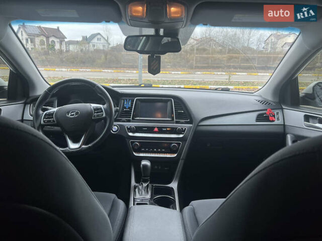 Белый Хендай Соната, объемом двигателя 2.4 л и пробегом 150 тыс. км за 13500 $, фото 15 на Automoto.ua