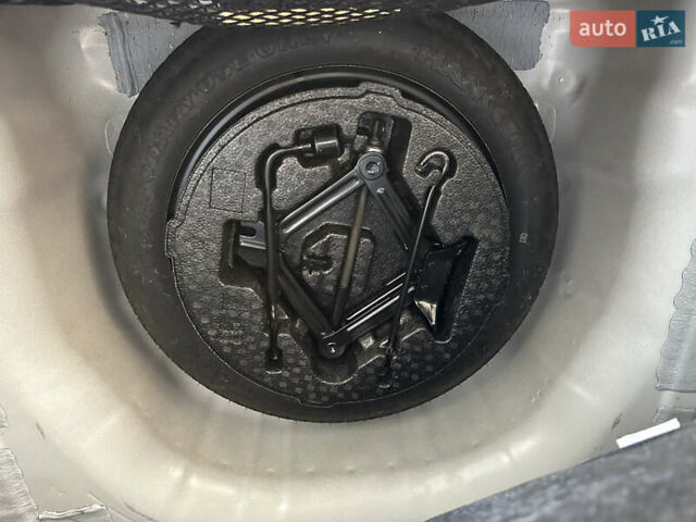 Білий Хендай Соната, об'ємом двигуна 2.5 л та пробігом 62 тис. км за 14500 $, фото 13 на Automoto.ua