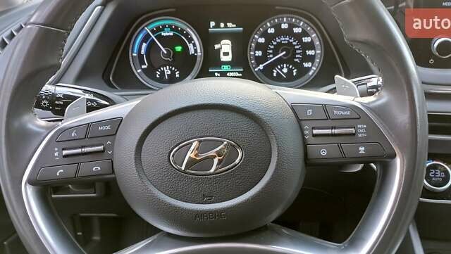 Білий Хендай Соната, об'ємом двигуна 2 л та пробігом 43 тис. км за 23550 $, фото 6 на Automoto.ua