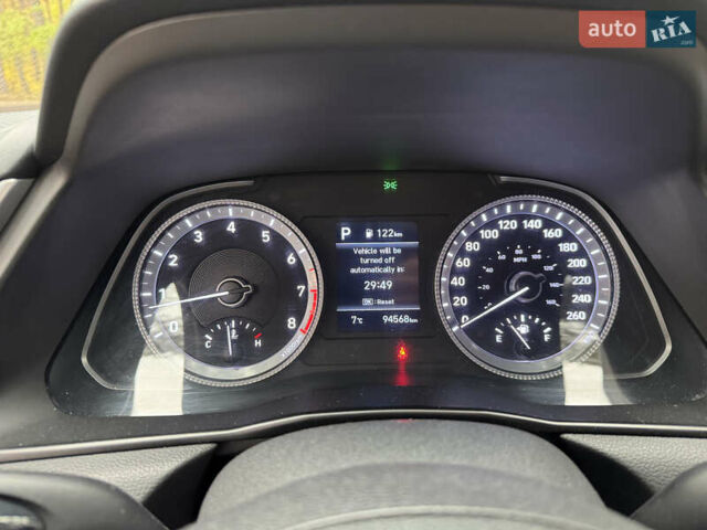 Білий Хендай Соната, об'ємом двигуна 2.5 л та пробігом 95 тис. км за 17500 $, фото 21 на Automoto.ua