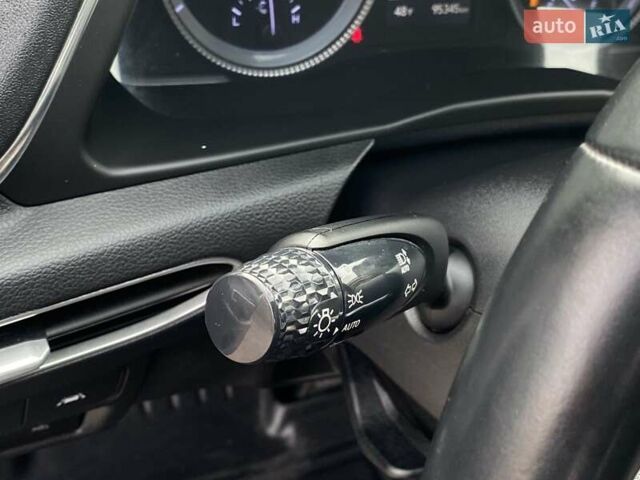 Белый Хендай Соната, объемом двигателя 2 л и пробегом 95 тыс. км за 20900 $, фото 11 на Automoto.ua