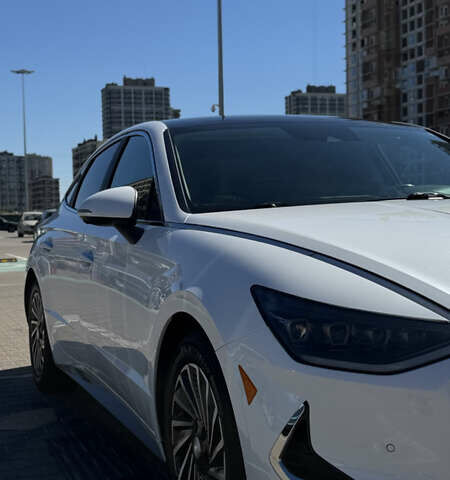 Белый Хендай Соната, объемом двигателя 2 л и пробегом 70 тыс. км за 26900 $, фото 35 на Automoto.ua