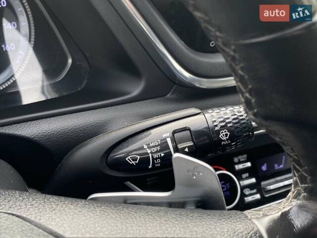 Белый Хендай Соната, объемом двигателя 2 л и пробегом 95 тыс. км за 20900 $, фото 4 на Automoto.ua