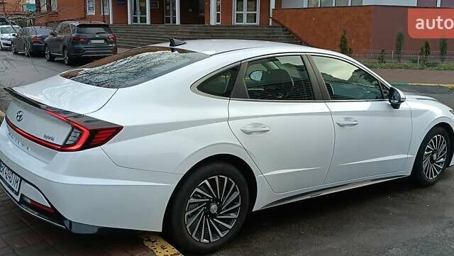 Білий Хендай Соната, об'ємом двигуна 2 л та пробігом 43 тис. км за 23550 $, фото 9 на Automoto.ua