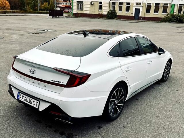 Белый Хендай Соната, объемом двигателя 1.6 л и пробегом 55 тыс. км за 21400 $, фото 2 на Automoto.ua