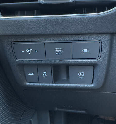 Белый Хендай Соната, объемом двигателя 2 л и пробегом 70 тыс. км за 26900 $, фото 24 на Automoto.ua