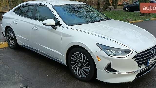 Білий Хендай Соната, об'ємом двигуна 2 л та пробігом 43 тис. км за 23550 $, фото 25 на Automoto.ua