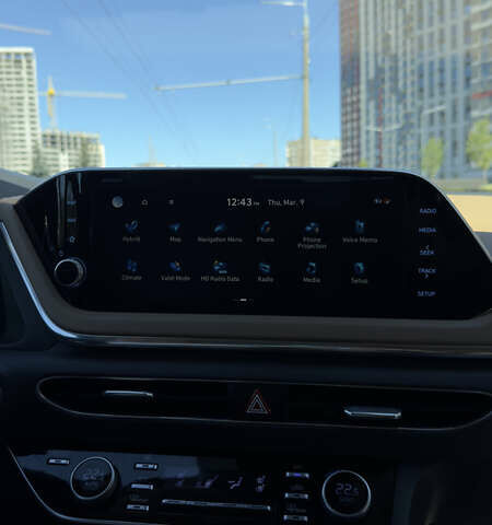 Белый Хендай Соната, объемом двигателя 2 л и пробегом 70 тыс. км за 26900 $, фото 33 на Automoto.ua